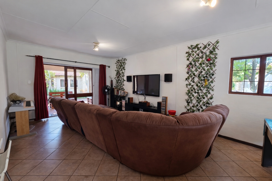 3 Bedroom Property for Sale in The Coves North West